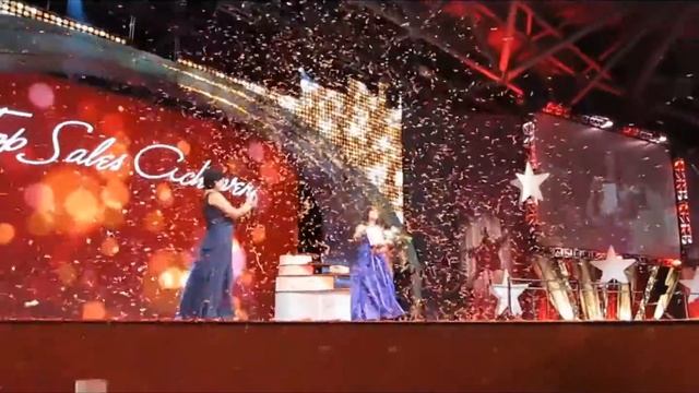 Confetti Cannon Blast смотреть онлайн