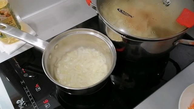 Шёл третий день нового года. Хотелось борща. Готовим борщ. Готовим щи. смотреть онлайн