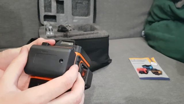 Распаковка лазерного уровня 4D от HILDA (Зеленый луч) 16 лучей с пультом (4 плоскости). Нивелир смотреть онлайн