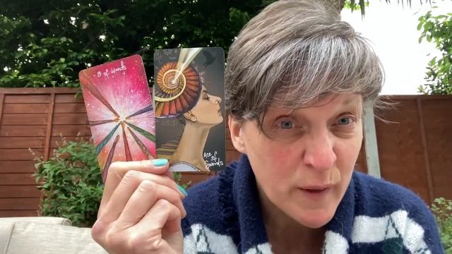 Tarot reading for Sunday 14 May. The last day of Mercury retrograde смотреть онлайн