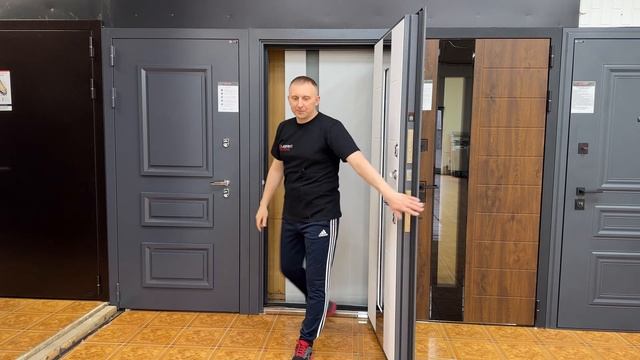 Входная дверь Тундра с терморазрывом и стеклопакетом Лабиринт смотреть онлайн