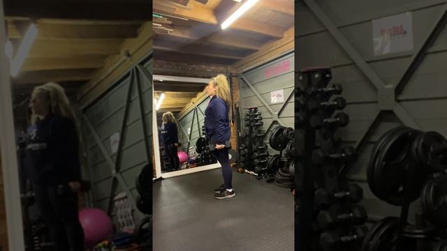 6 Week Beginners Dumbbell Workout Plan - Calf Raises Demonstration смотреть онлайн