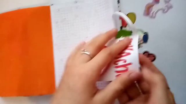 Бумажные сюрпризы|Пикачу, пижама, спанч боб... смотреть онлайн