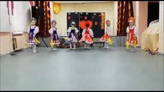 День города. Танцевальный коллектив "Щелкунчик", танец "Горница" смотреть онлайн