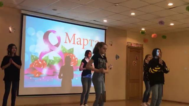 За минуту о главном - 8 Марта смотреть онлайн