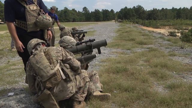 M3 Carl Gustaf 84mm Recoilless Rifle смотреть онлайн