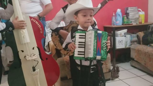 "El palomito" Los Bañales Juniors y su Fan Num 1 Elian Caleb de Jesús смотреть онлайн