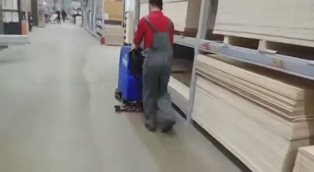 Аккумуляторная поломоечная машина МЕТЛАНА М50B мощное и эффективное решение для поддержания чистоты смотреть онлайн