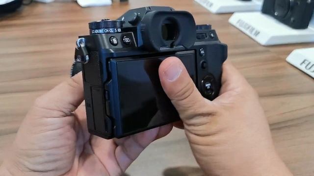 FUJIFILM X-T5 with XF30MM 2.8 MACRO - HANDS ON TEST (PHILIPPINES) смотреть онлайн