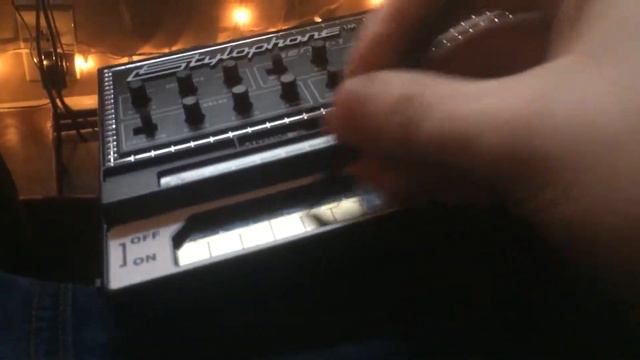 Stylophone GenX-1 Demo смотреть онлайн