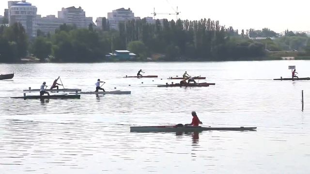 Первенство России 2015 Воронеж юн.99-00. C-1 1000м финал. Никита смотреть онлайн