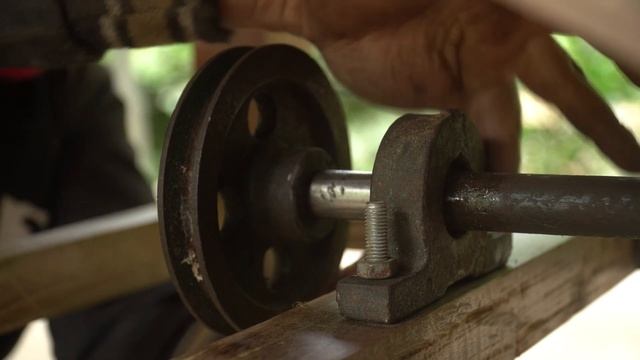 ? Genius Girl Gives A Chain Saw Blade To Free Life, Impresses (ep32)