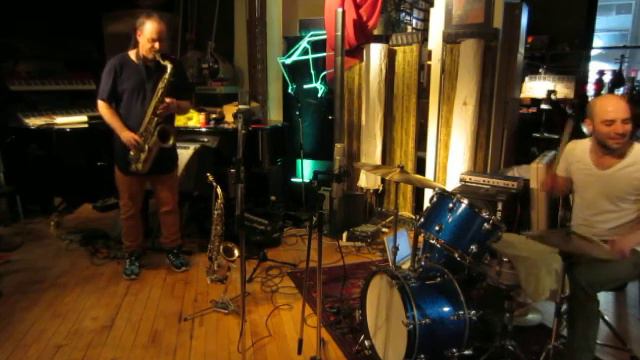 Colin Fisher & Mike Gennaro at Musideum смотреть онлайн