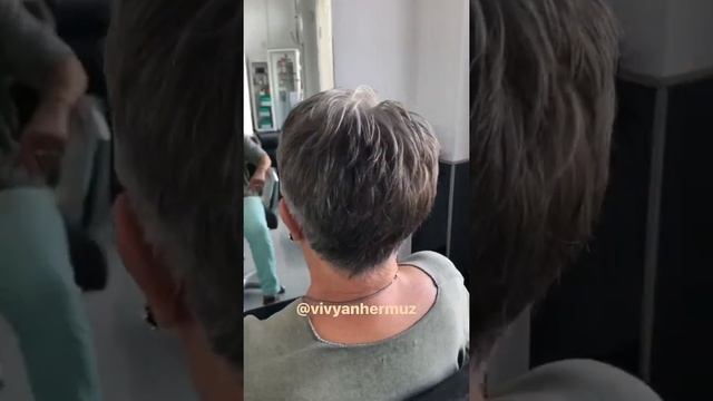 Short Pixie haircut for women created with scissors ?#vivyanhermuz #shorts #hair #haircut #pixiehai смотреть онлайн