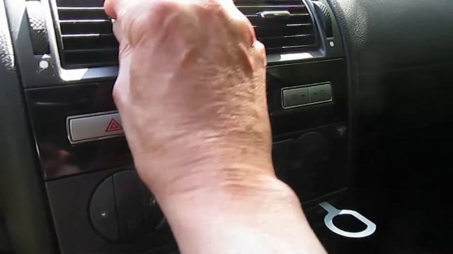 Ford Mondeo 2.0 TDCI Ghia TÜV Nagelneu zu verkaufen. смотреть онлайн