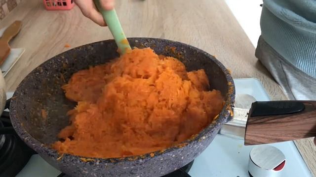 Десерт из МОРКОВИ - ЛЕГКО!!! ЯРКИЙ десерт БЕЗ ДУХОВКИ и выпекания! Для веганов и постящихся! смотреть онлайн