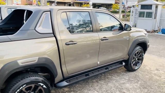 2020 2021 Toyota Hilux Revo ROCCO CONQUEST RUGGEDX 2.8 Diesel Turbo A/T 4wd OXIDE BRONZE OLIVE GREE смотреть онлайн