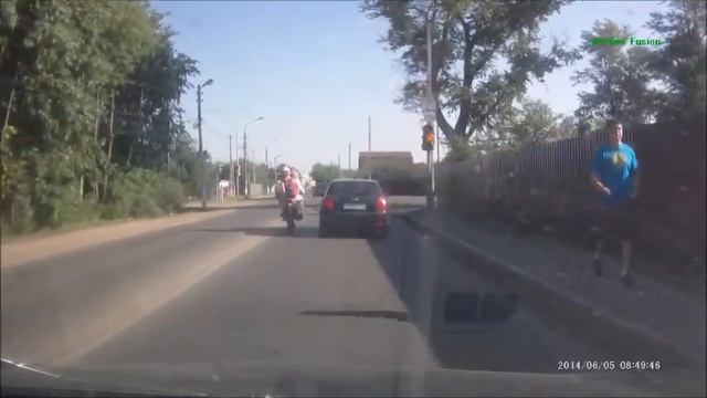 Две девочки таранят "Соболь" на Лопатинском руднике slow motion смотреть онлайн