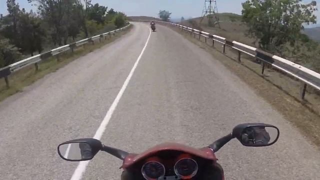 По крымским серпантинам на мотоцикле . Лайтовый прохват. смотреть онлайн