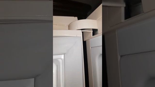 Как перевесить дверцы холодильника с управлением на дверцы. смотреть онлайн