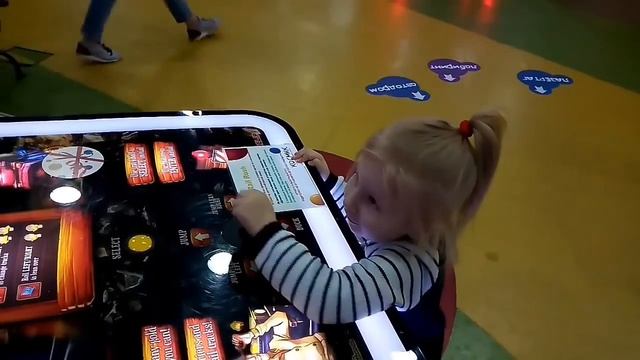 Космик, ТРЦ Европейский, София в парке развлечений смотреть онлайн