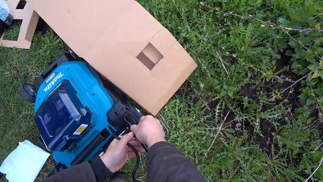 Распаковка и тестирование аккумуляторной газонокосилки Makita смотреть онлайн