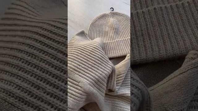 Комплект шапка и шарф Calvin Klein. Оригинал из США ?8100₽ смотреть онлайн