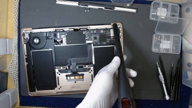 MacBook Air Retina, 13 inch, 2020A2179 分解 Disassembly смотреть онлайн