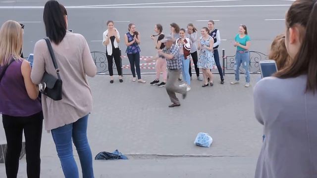Угарный чувак))) Звезда репетиции дня города в Иваново. смотреть онлайн