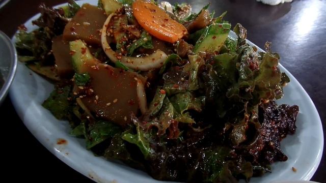 Korea Food . Dotorimuk Sangchu Geokjeori. 도토리묵 상추 겉절이. . North Jeolla 全羅北道 . 全州 . Jeonju . KOREA