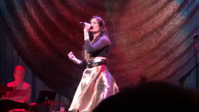 Idina Menzel - Extraordinary 11/6/18 смотреть онлайн