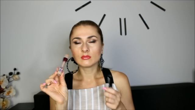 Пустые баночки Chanel, Clarins, Belita... смотреть онлайн