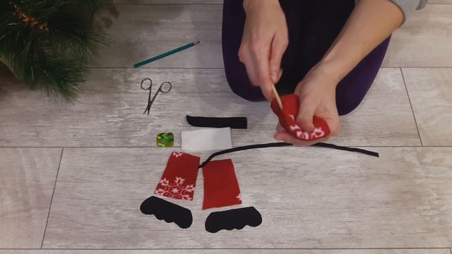 Новогоднее украшение для собаки. Костюм для питомца своими руками/DIY Christmas costume for a dog смотреть онлайн