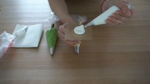 Как сделать цветы нарциссы из айсинга М К .Как украсить кулич. Рецепт айсинга.Easter bread.