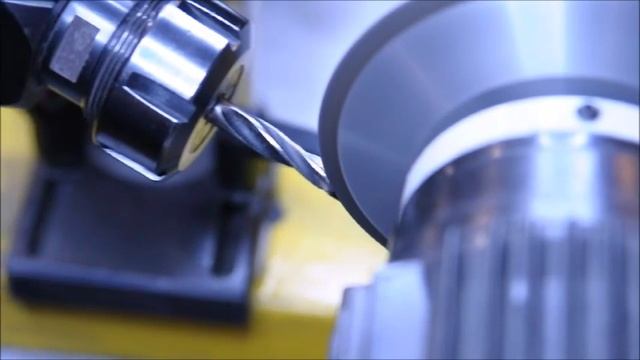 Заточка сквозных сверл на универсальных заточных станках ООО "Каиндл-Техник" смотреть онлайн