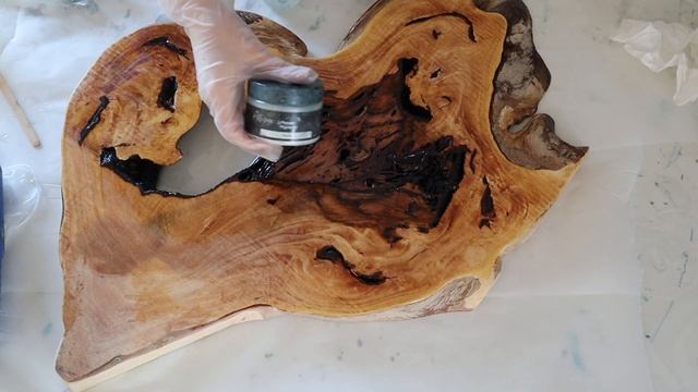 How to make an epoxy RESIN floral river top serving board смотреть онлайн