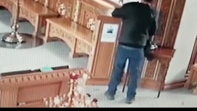 Волжанин украл пожертвования из православного храма смотреть онлайн