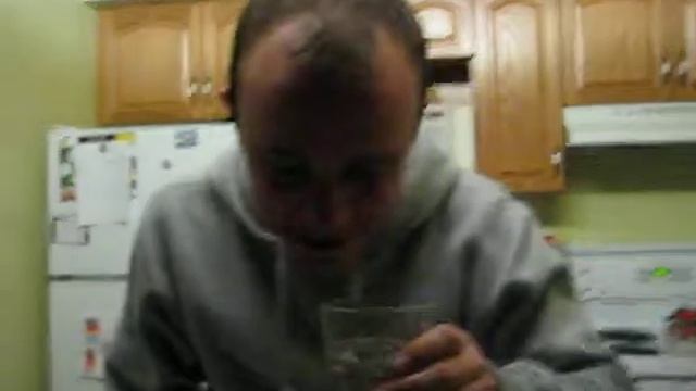 Tom does a teaspoon of cinnamon смотреть онлайн