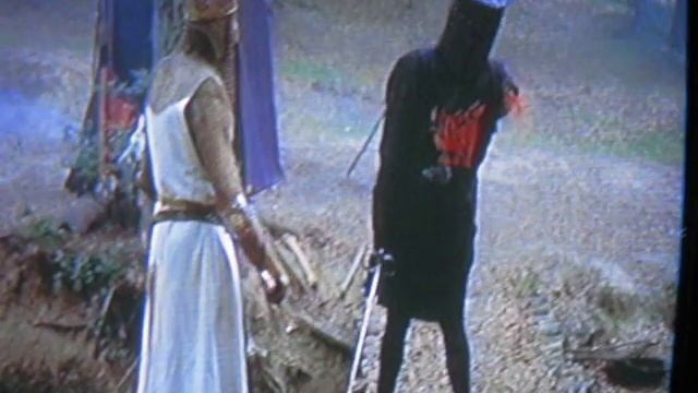 Monty Python Holy Grail смотреть онлайн