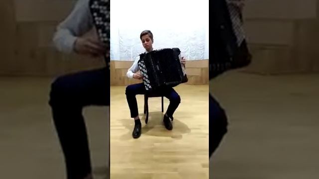 "Сонатина" И.Яшкевич на баяне смотреть онлайн