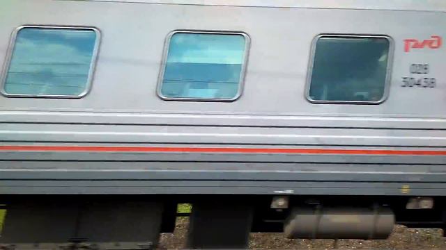 Голубой ЧС7-034 с фирменным поездом №104 "Ярославль-Москва" смотреть онлайн