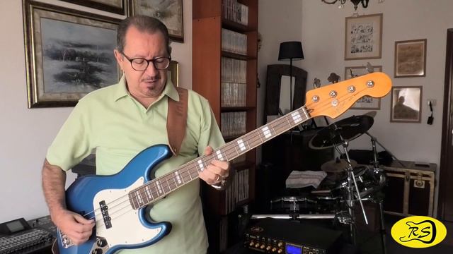 SIAMO SOLO NOI (Vasco Rossi) - bassline by Roberto Salomone смотреть онлайн