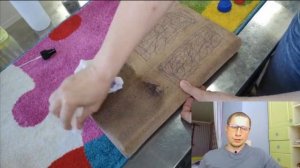 Четыре способа удаления пятен шариковой ручки