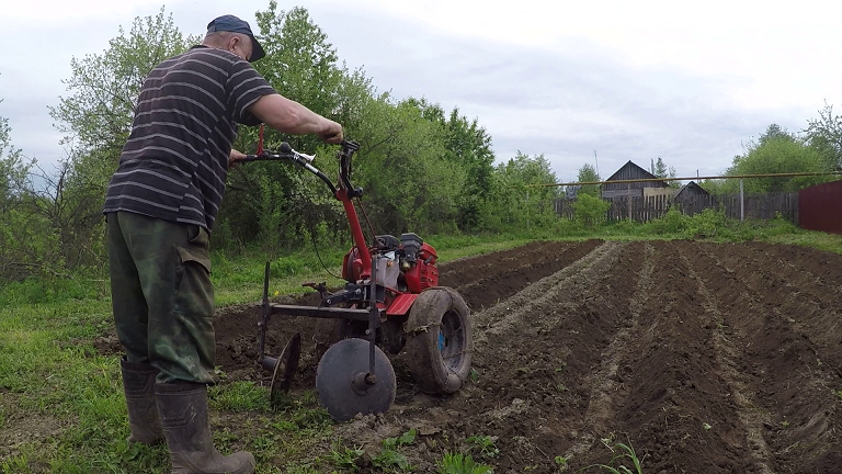 Дисковый окучник с мотоблоком смотреть онлайн