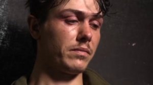 Пленный украинец звонит домой.