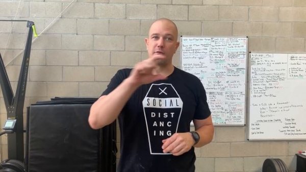 080 - Kettlebell Upper cut outside swing - a Fight movement pattern training exercise