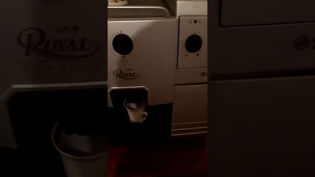 Saeco Royal Classic приготовление эспрессо смотреть онлайн
