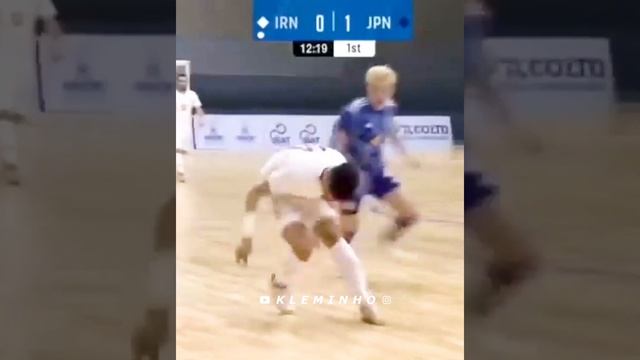 You Can`t Catch Them ?? #Football #Skills смотреть онлайн