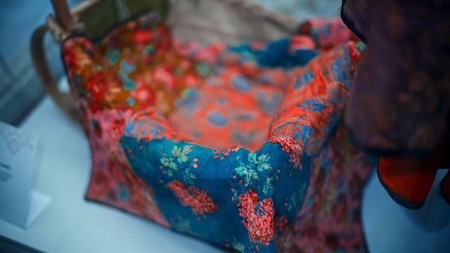 Выставка «Русское красное» смотреть онлайн