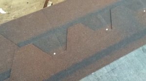 Монтаж битумной черепицы. Строим гараж. Installation of shingles. Building a garage.
